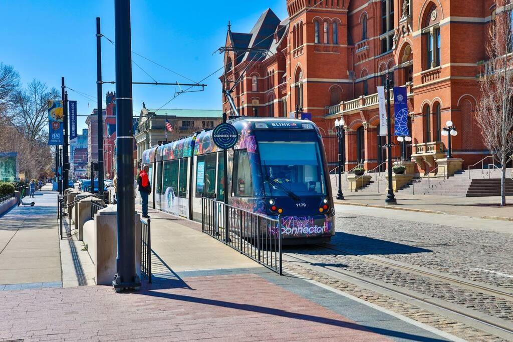 **New Radiant Stay In The Thrust Of Otr* W/Parking Cincinnati Eksteriør billede